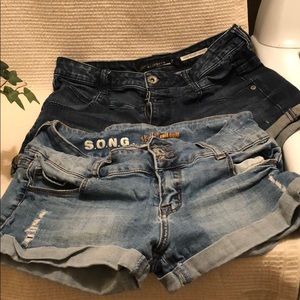Lovesick highwaist shorts and S.O.N.G  shorts.